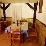 Santa Ana Hostal *
