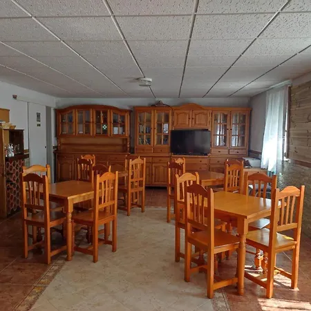 Albergue Santa Ana *