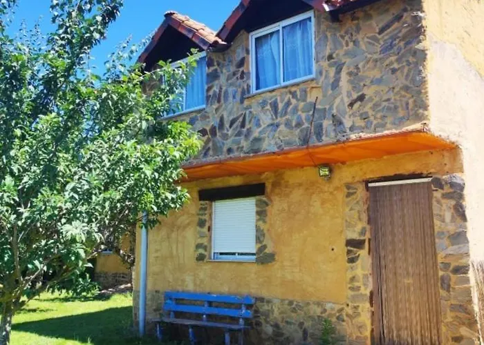 Santa Ana Hostel San Martín del Camino