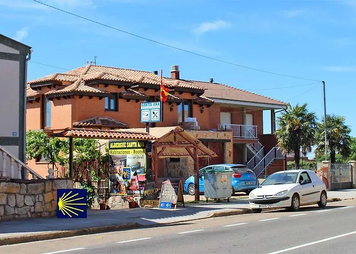 Santa Ana Hostel San Martín del Camino